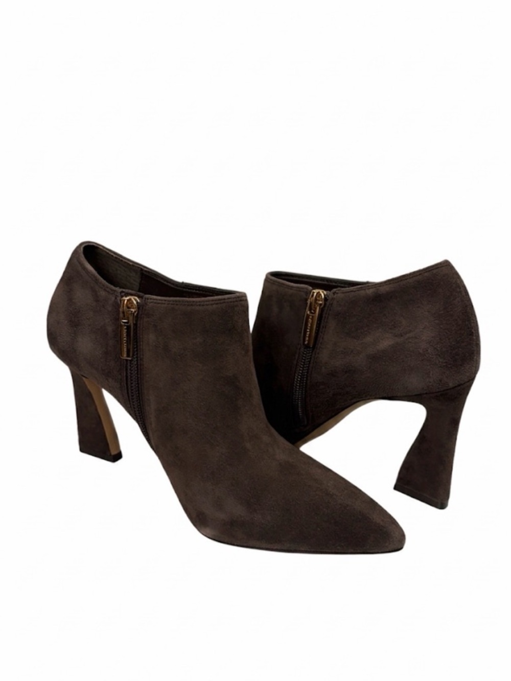 NWOB Vince Camuto Temindal Brown Suede Ankle Booties - Size 6